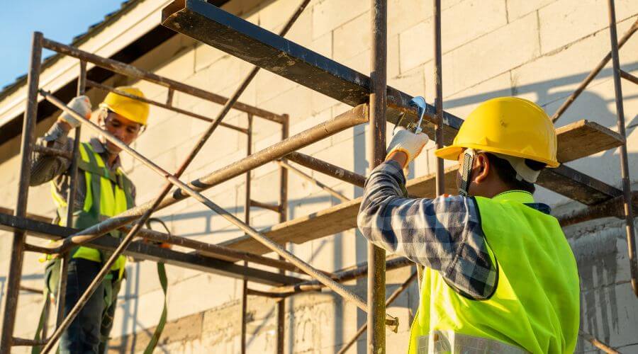 Professional gutter cleaning in Pinehurst, ID